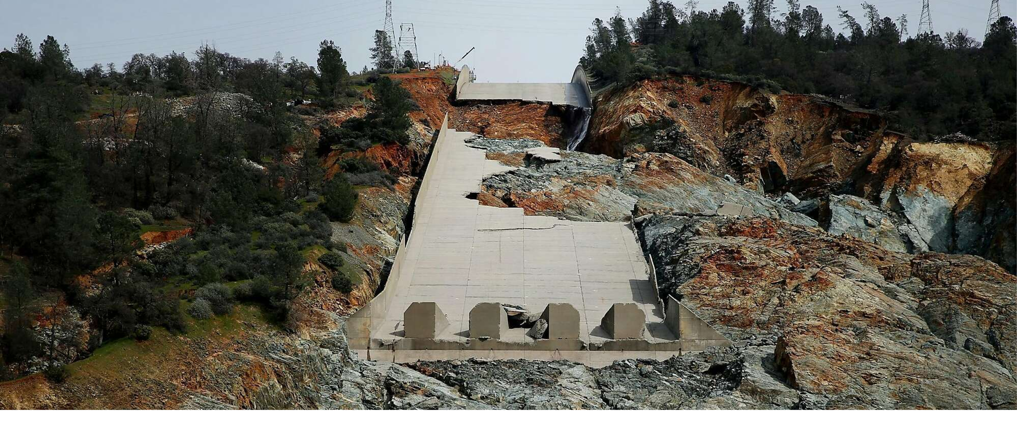 Photograph: Oroville Dam Spillway Failure. Santiago Mejia / The Chronicle